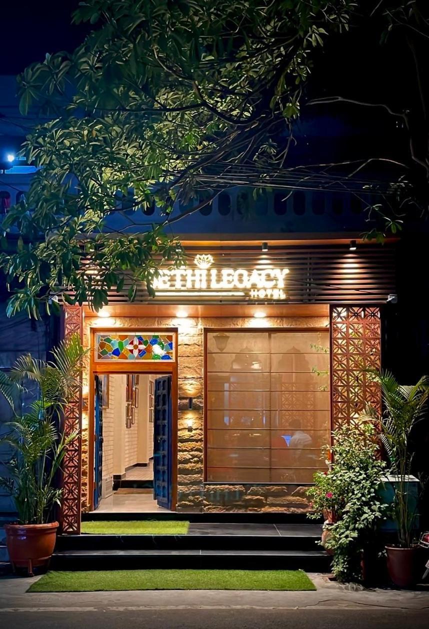 Hotel Sethi Legacy Haridwār Esterno foto