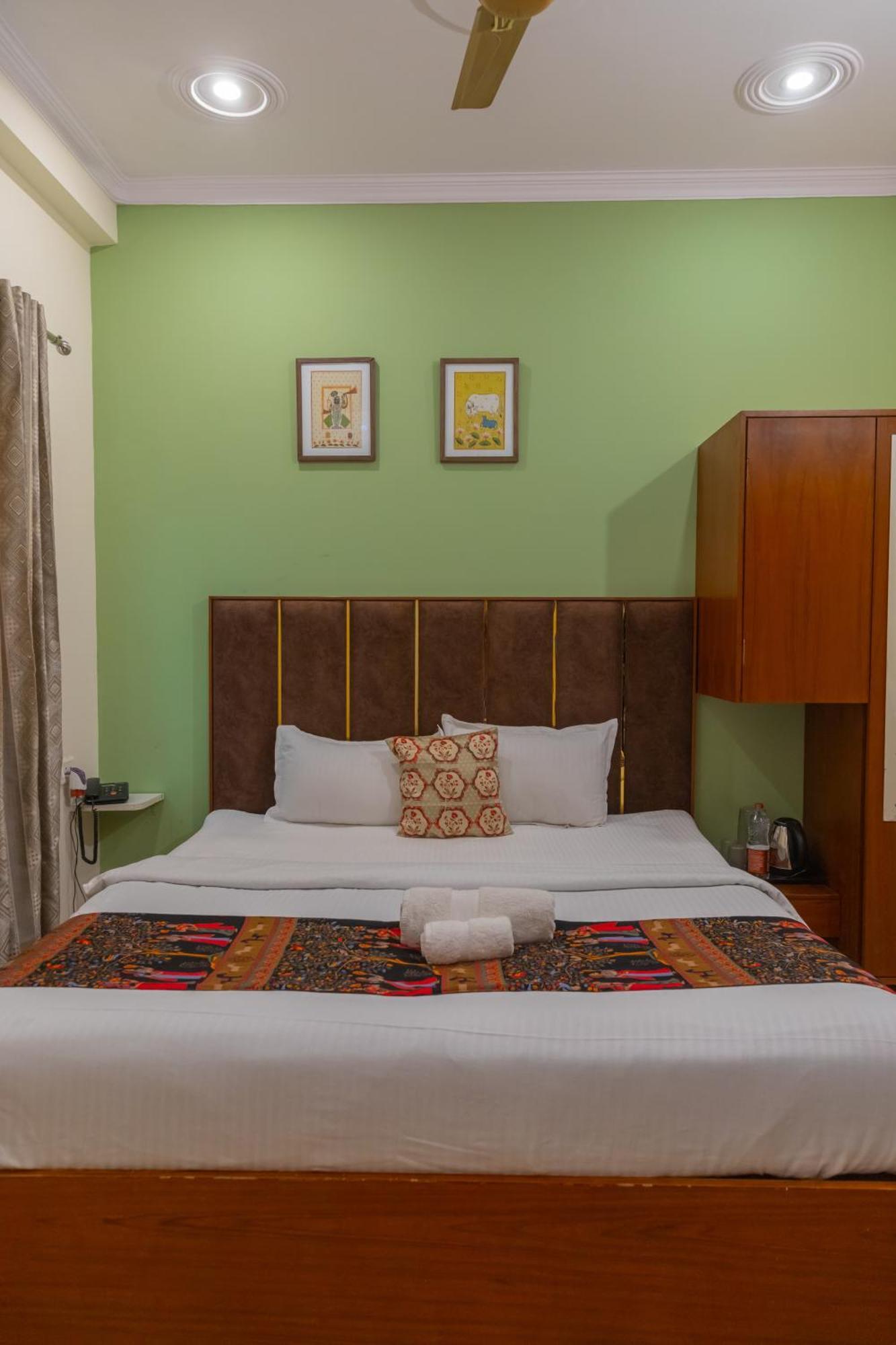 Hotel Sethi Legacy Haridwār Esterno foto