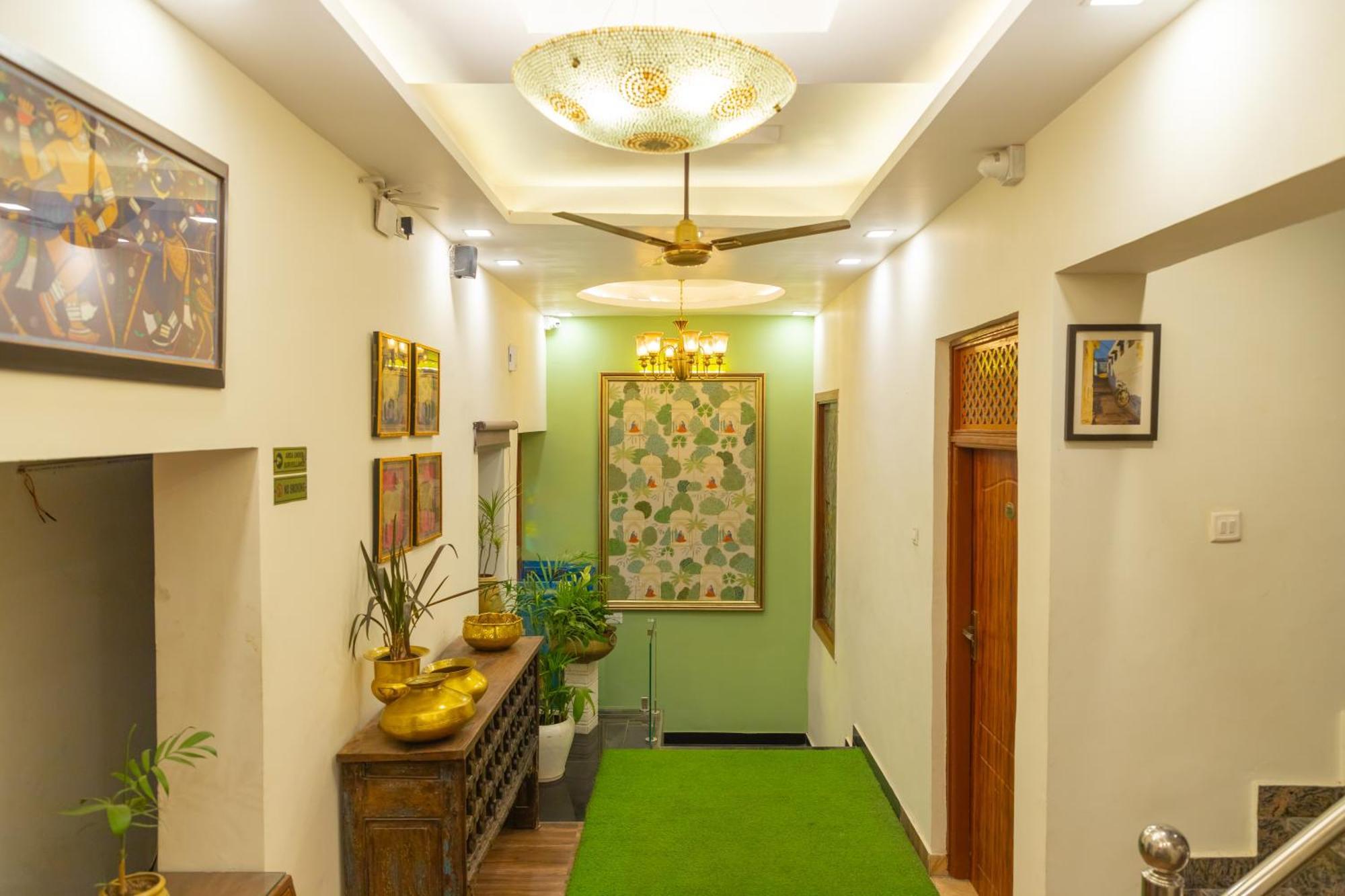 Hotel Sethi Legacy Haridwār Esterno foto