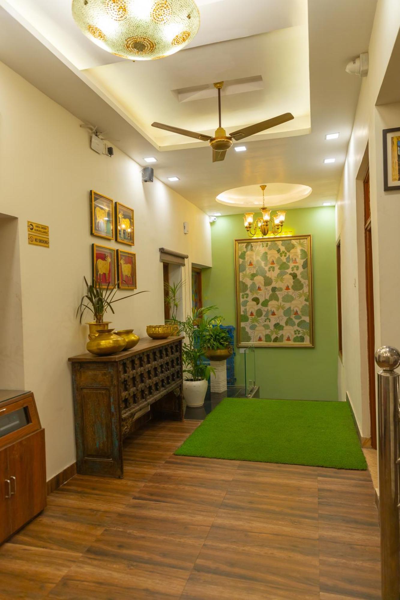 Hotel Sethi Legacy Haridwār Esterno foto