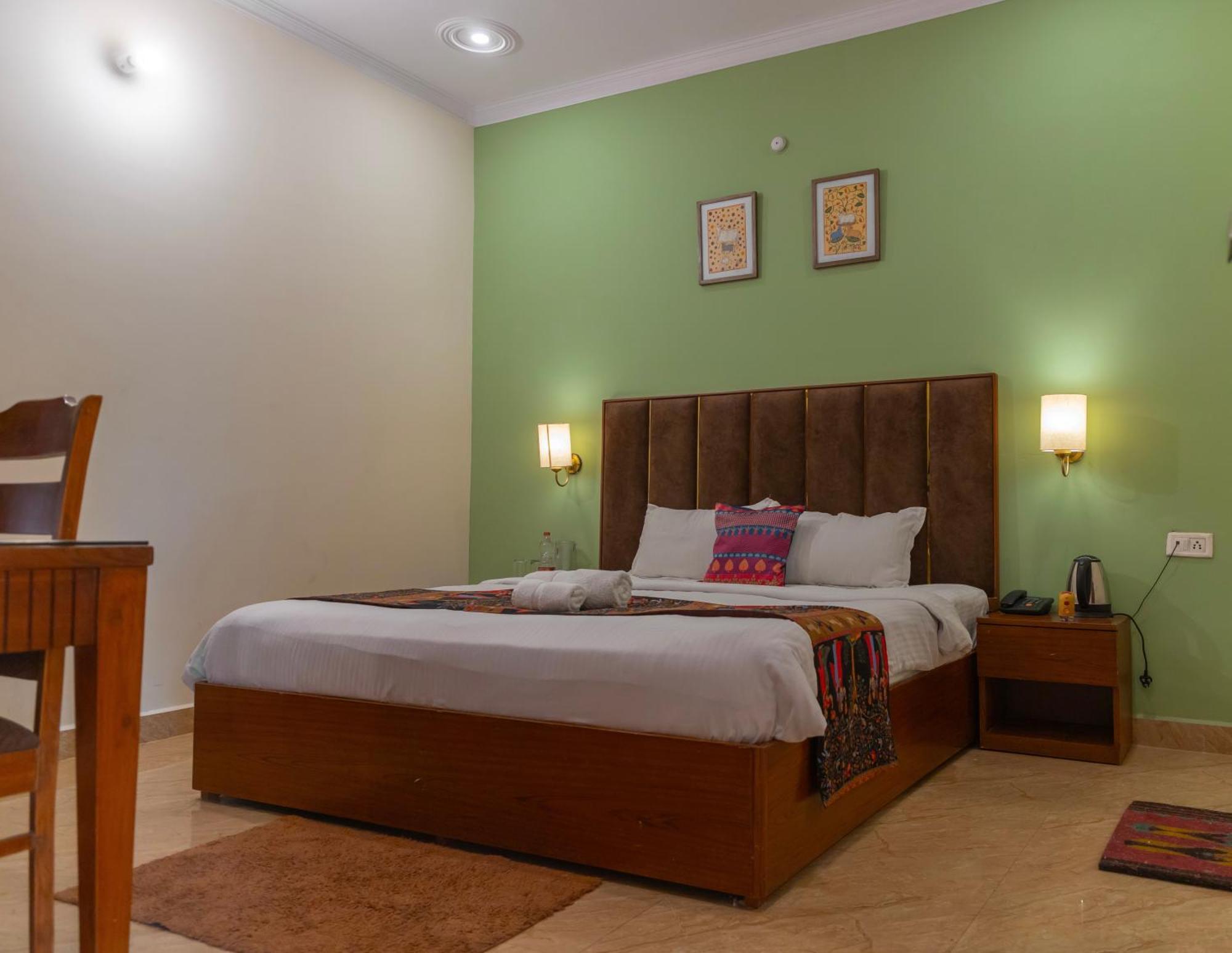 Hotel Sethi Legacy Haridwār Esterno foto